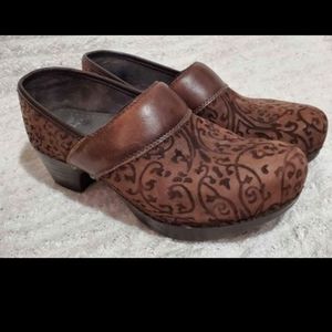 Dansko size 38 (7US)